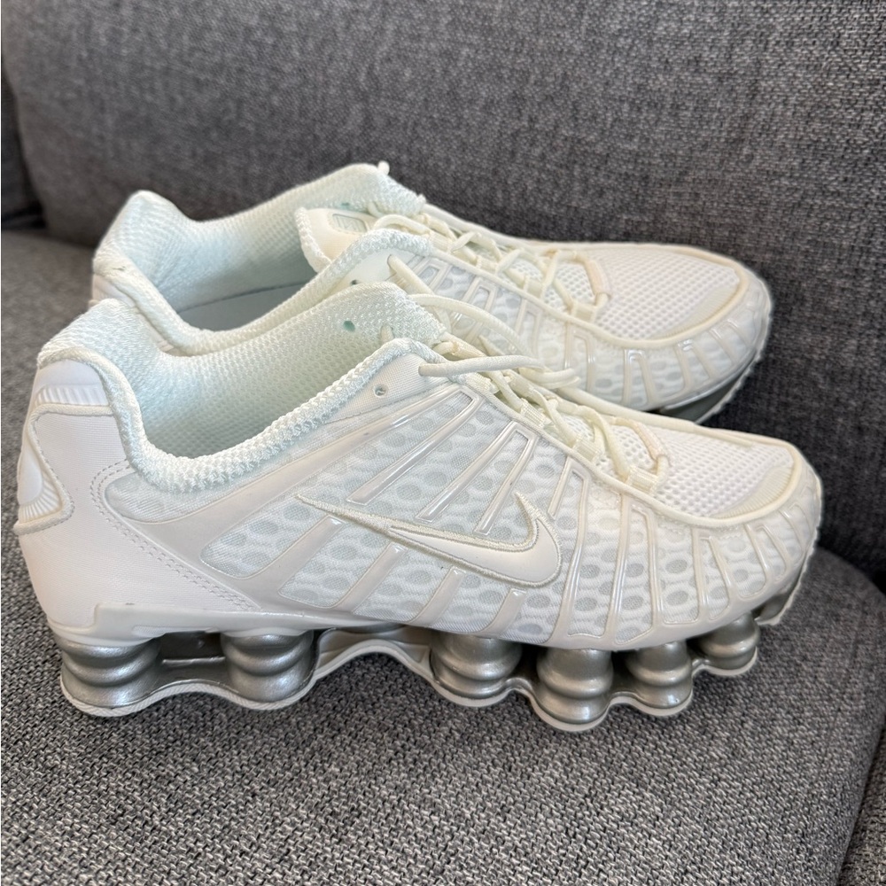 Nike Shox TL White Trainers - Picture 4 of 8